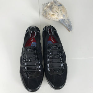 Dkny Shoes - Women's Black Sz 7.5 DKNY athletic shoe Dkny Shoes - Women's Black Sz 7.5 DKNY athletic shoe